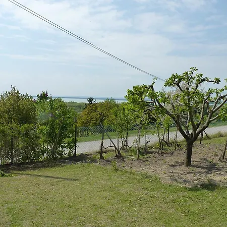 بيت ضيافة Panorama Gyenesdiás